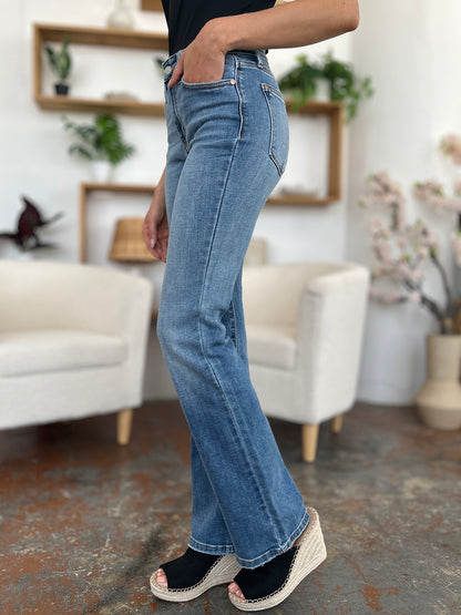 Judy Blue Mid-Rise Straight Jeans