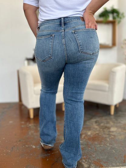 Judy Blue Mid-Rise Straight Jeans